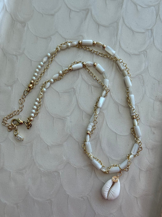 Mother-pearl Seashell Necklace